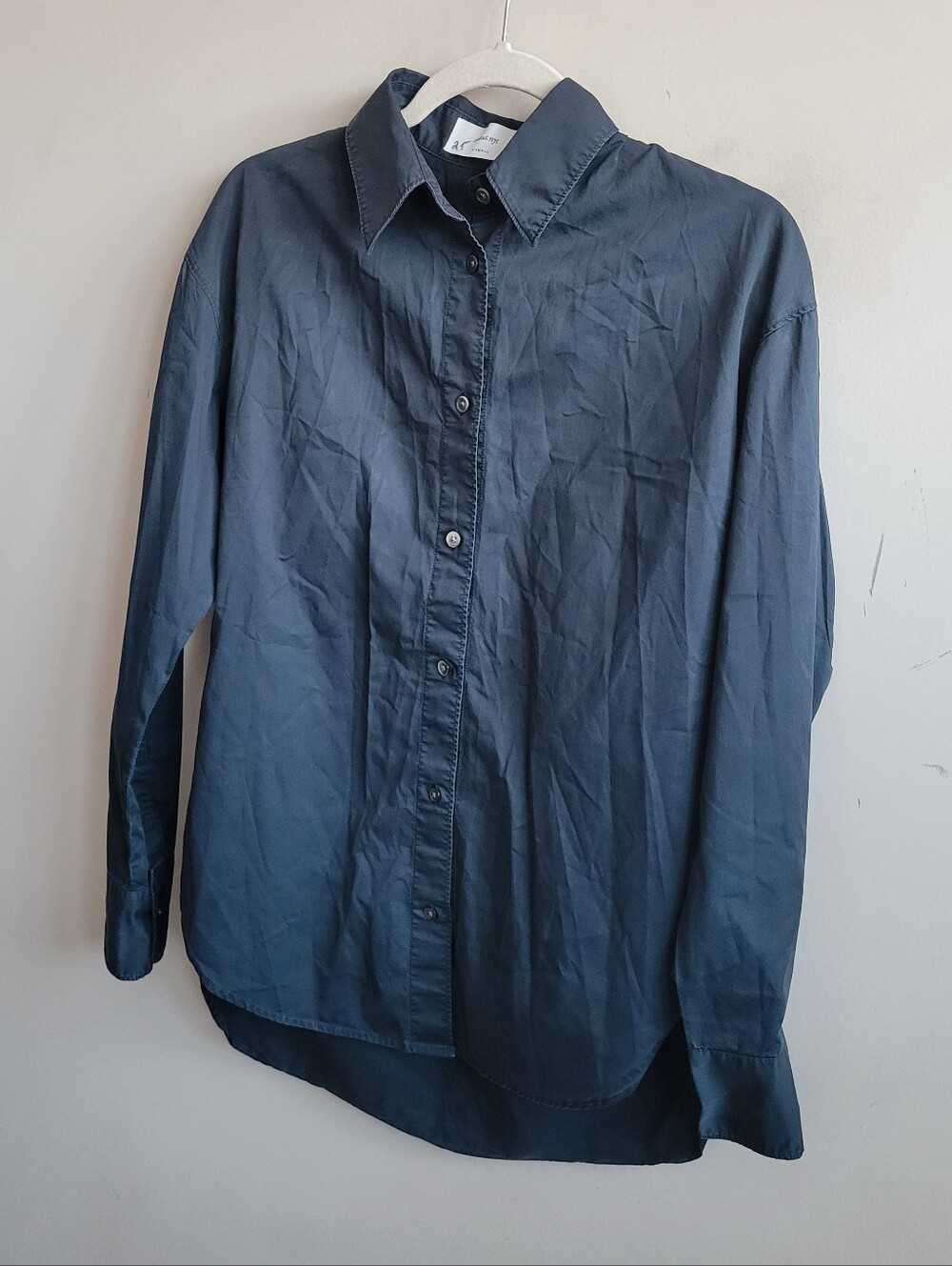 Sold Out Nyc The Everything Shirt in Navy - Picture 5 of 7
